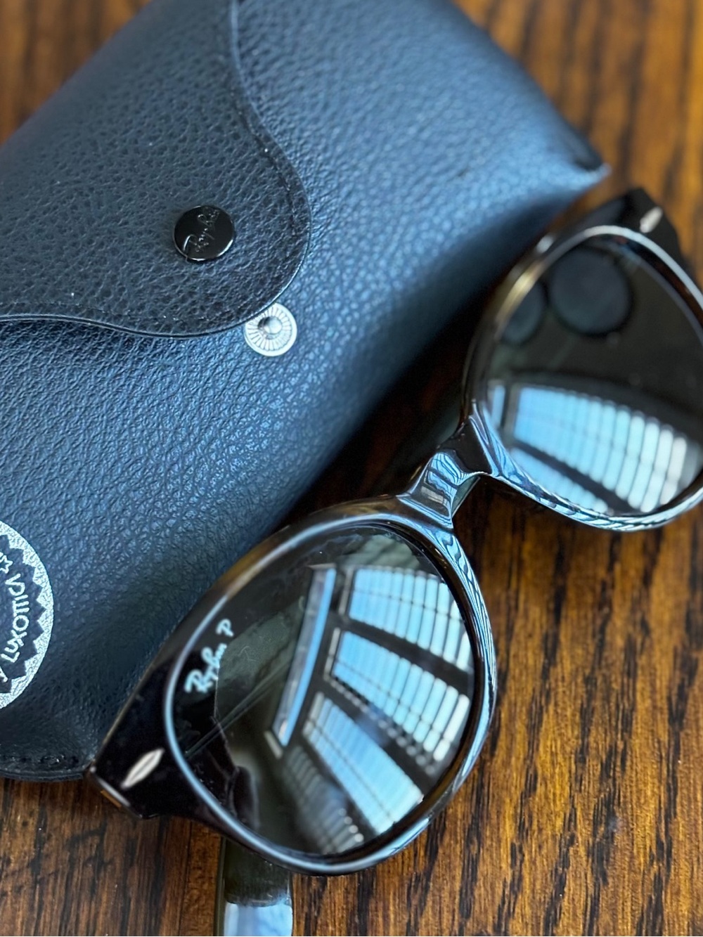 RAY-BAN RB 4141 (Rounded Wayfarer Style)
In Light Havana w/ Polarized Green Lens - Picture 7 of 9